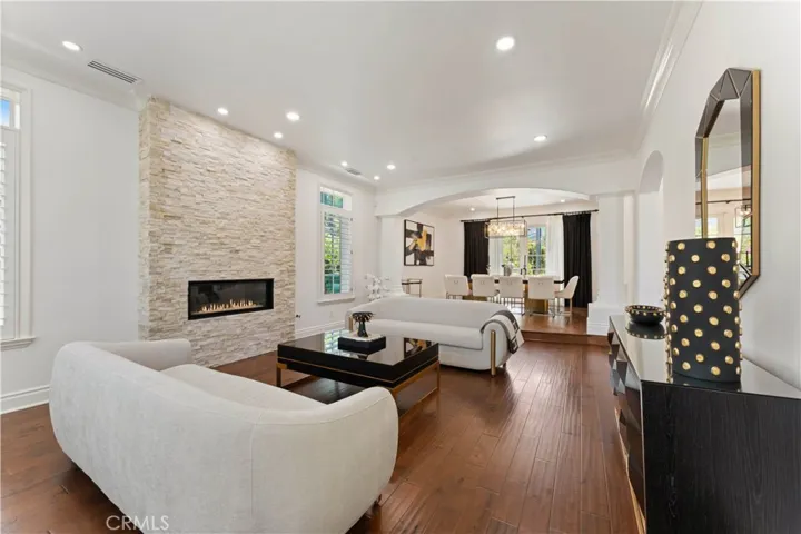 4358 Fairlawn Drive, La Canada Flintridge, California 91011