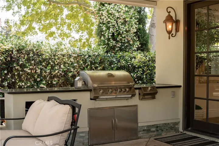 4358 Fairlawn Drive, La Canada Flintridge, California 91011