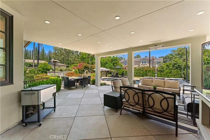 4358 Fairlawn Drive, La Canada Flintridge, California 91011