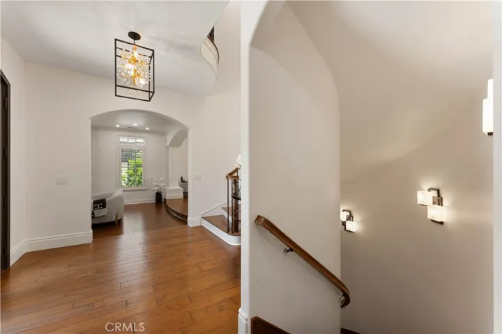 4358 Fairlawn Drive, La Canada Flintridge, California 91011