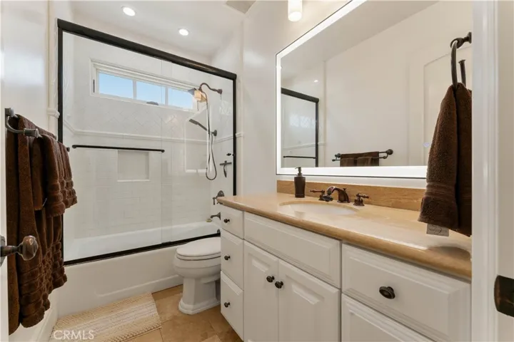 4358 Fairlawn Drive, La Canada Flintridge, California 91011