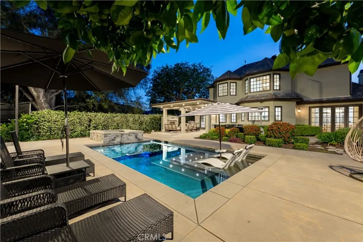 4358 Fairlawn Drive, La Canada Flintridge, California 91011