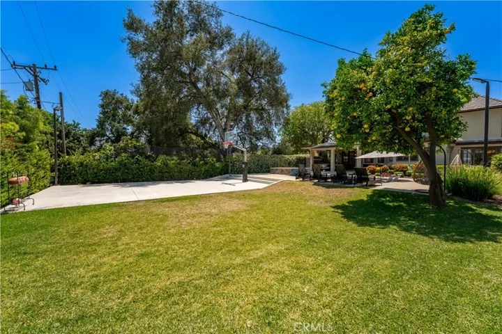 4358 Fairlawn Drive, La Canada Flintridge, California 91011