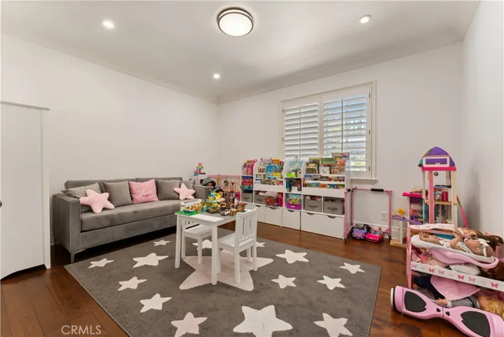4358 Fairlawn Drive, La Canada Flintridge, California 91011