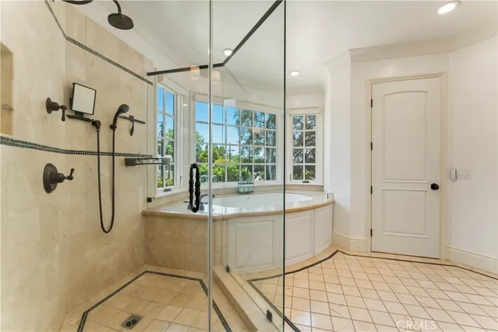 4358 Fairlawn Drive, La Canada Flintridge, California 91011