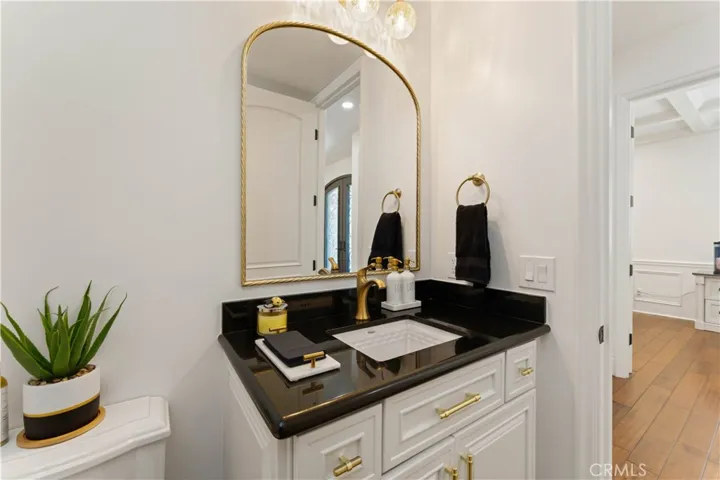 4358 Fairlawn Drive, La Canada Flintridge, California 91011