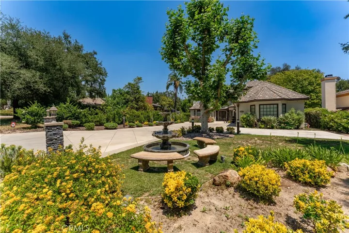 4358 Fairlawn Drive, La Canada Flintridge, California 91011