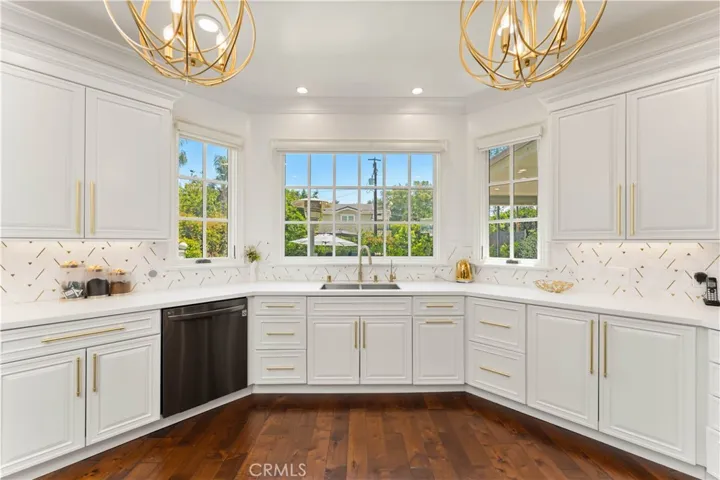 4358 Fairlawn Drive, La Canada Flintridge, California 91011