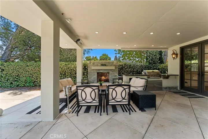 4358 Fairlawn Drive, La Canada Flintridge, California 91011