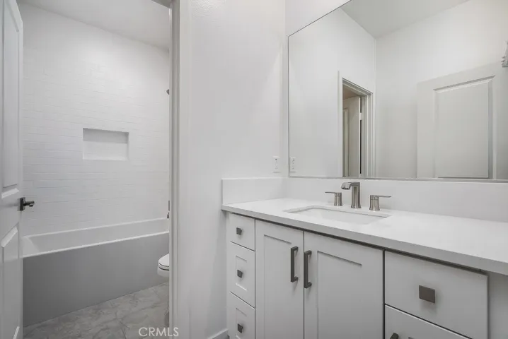120 Zawn, Irvine, California 92618