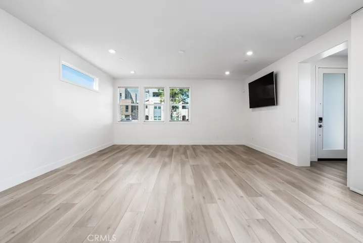 120 Zawn, Irvine, California 92618