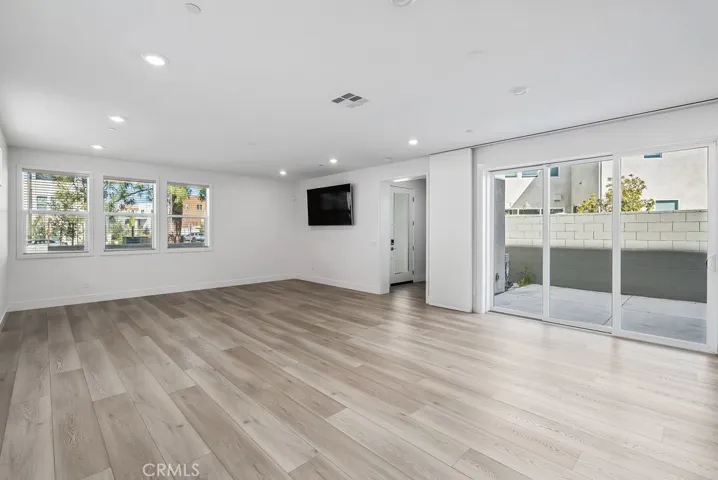 120 Zawn, Irvine, California 92618