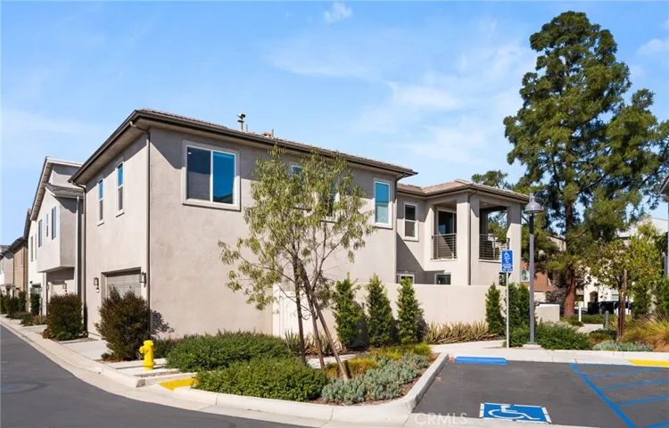 120 Zawn, Irvine, California 92618