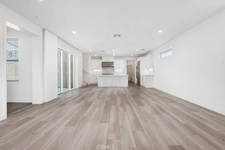 120 Zawn, Irvine, California 92618