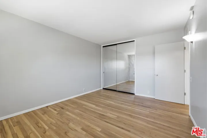11120 Queensland Street D40, Los Angeles, California 90034