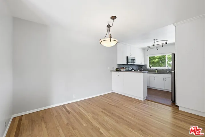 11120 Queensland Street D40, Los Angeles, California 90034