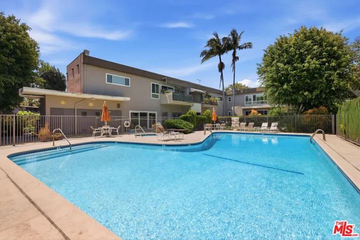 11120 Queensland Street D40, Los Angeles, California 90034