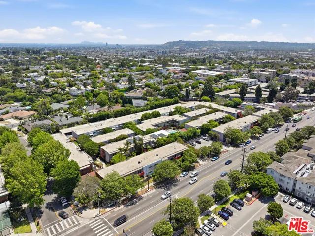 11120 Queensland Street D40, Los Angeles, California 90034