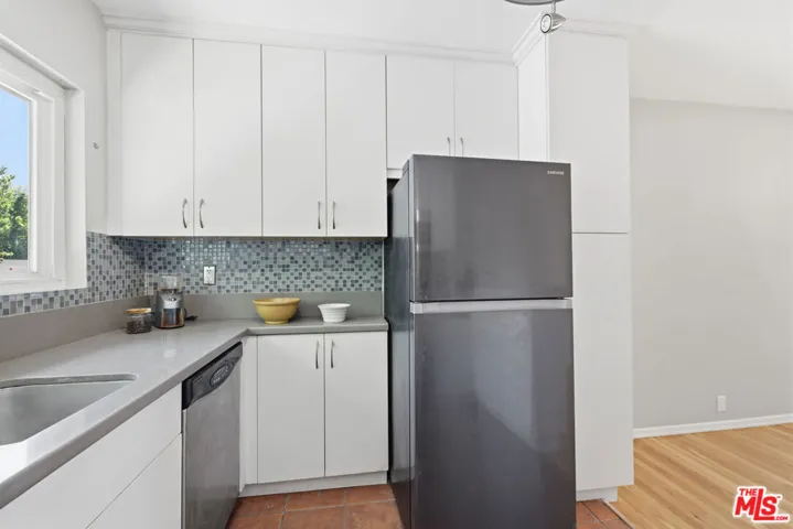 11120 Queensland Street D40, Los Angeles, California 90034