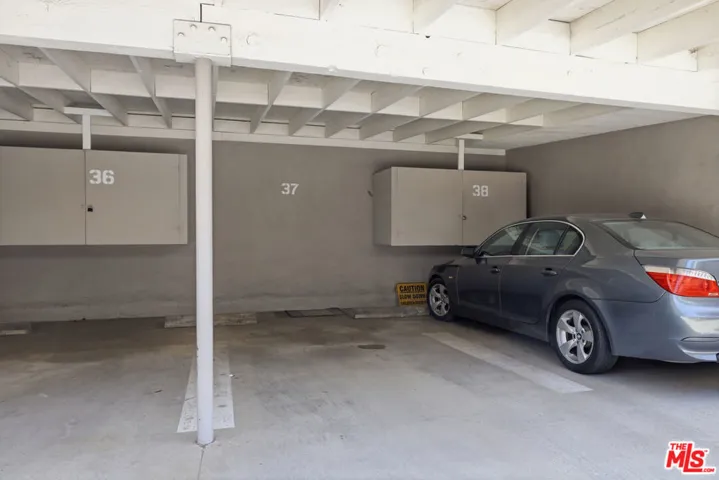 11120 Queensland Street D40, Los Angeles, California 90034