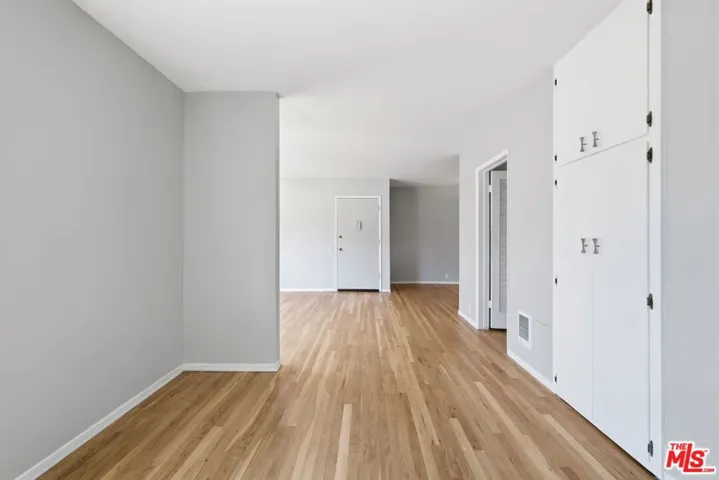 11120 Queensland Street D40, Los Angeles, California 90034