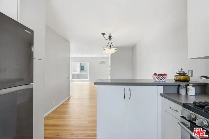 11120 Queensland Street D40, Los Angeles, California 90034