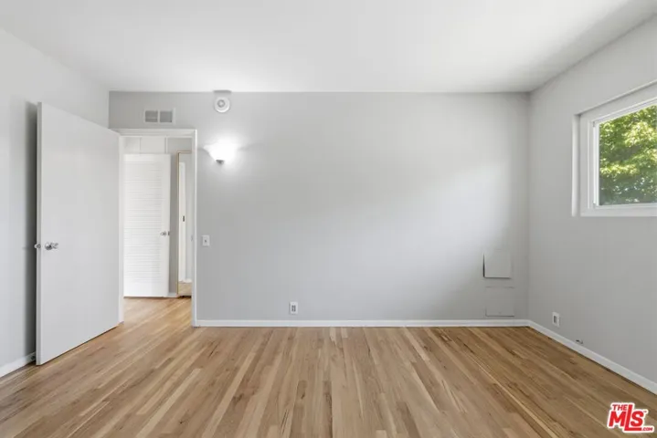 11120 Queensland Street D40, Los Angeles, California 90034