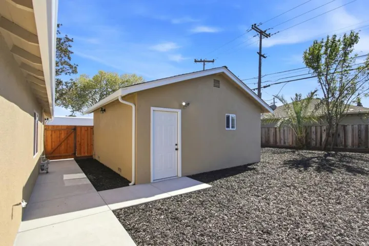 1150 Kiely Boulevard, Santa Clara, California 95051