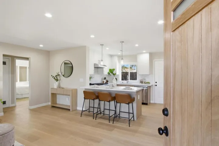1150 Kiely Boulevard, Santa Clara, California 95051