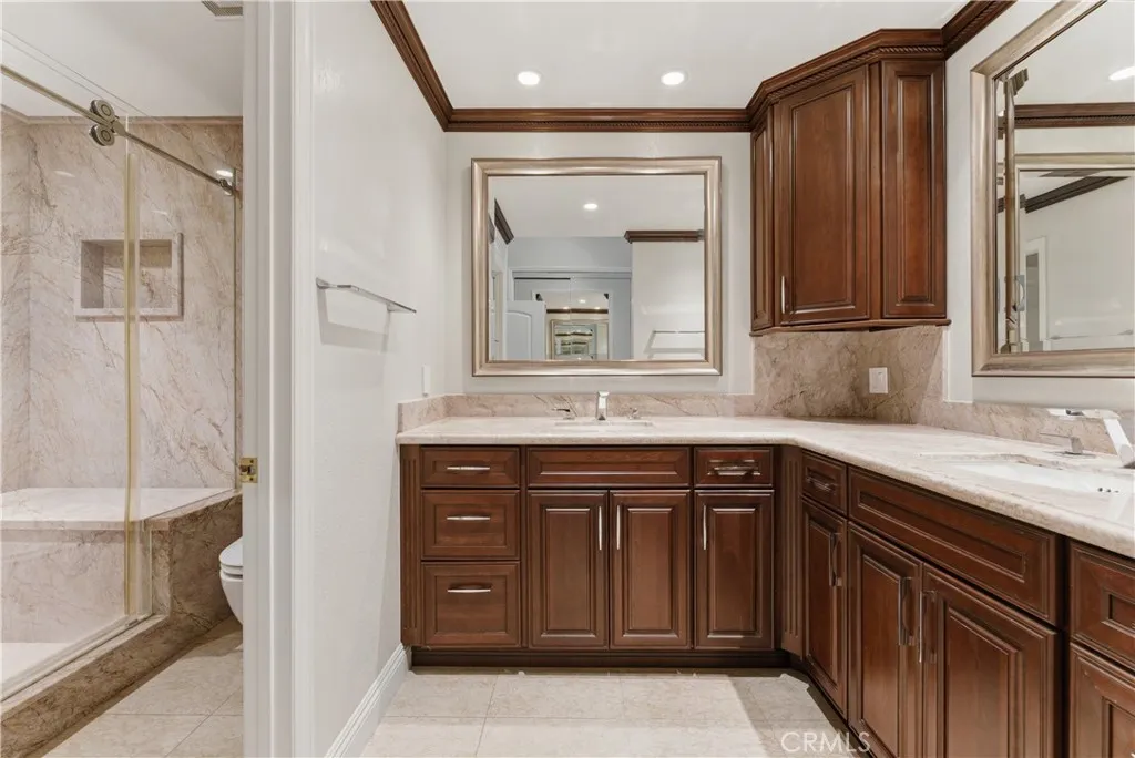 Master Bathroom-Vanity Area