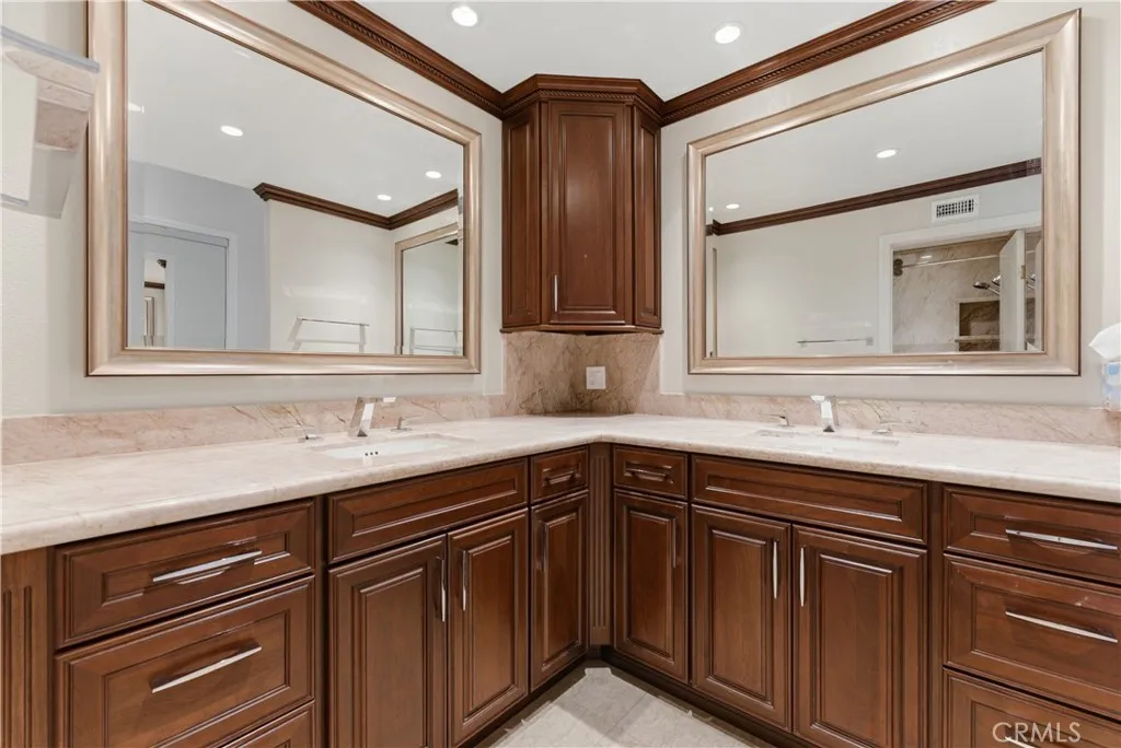 Master Bathroom-Vanity Area