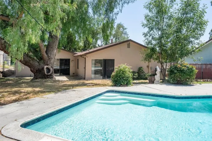 10609 Jimenez Street, Sylmar, California 91342