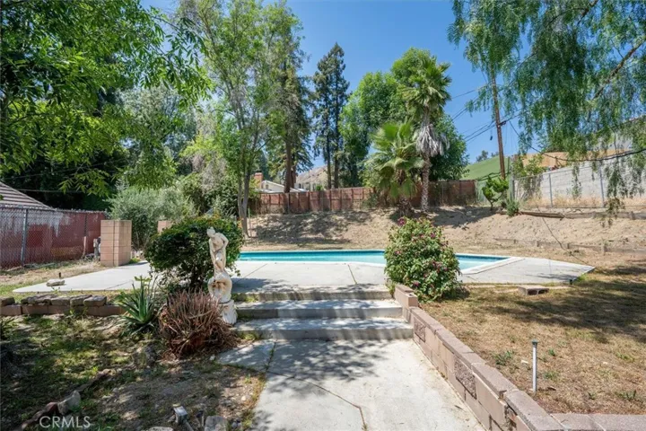 10609 Jimenez Street, Sylmar, California 91342
