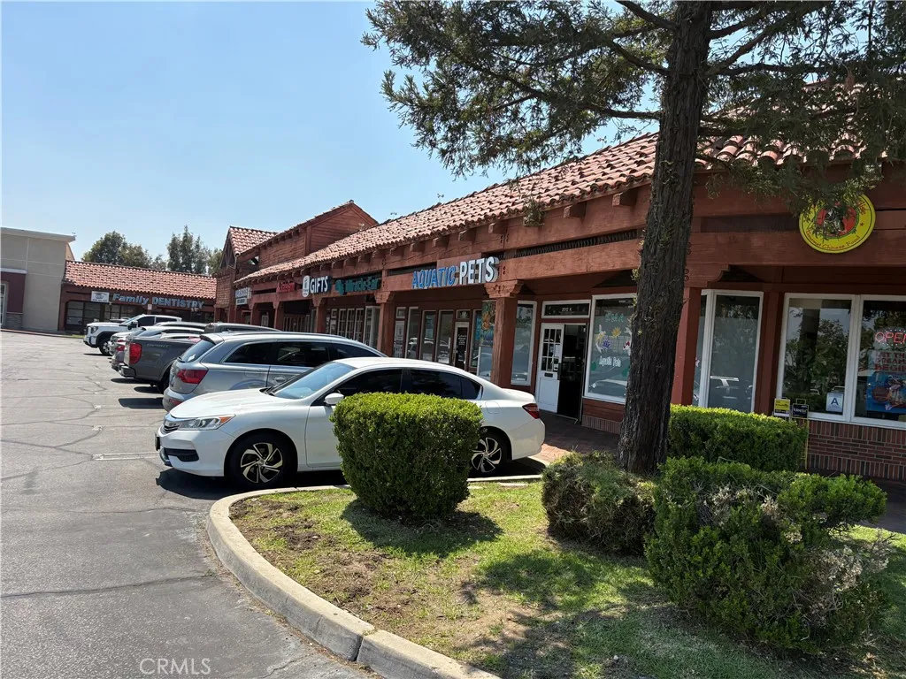 2018 N Riverside Avenue, Rialto, California 92377 — photo 5