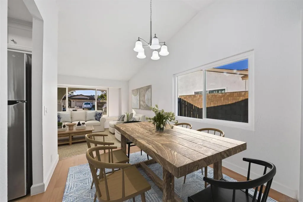 https://zimg.paragon.ice.com/ParagonImages/Property/PA/SDMLS/260013681/10/533/400/1a6c581617b4514e18069b61df2a275f/3/9a1dc52ab3bd71cfed688a01c69efaba/260013681-d59241f1-0a3c-4e9d-bdec-2dcf1d2a8337.JPG