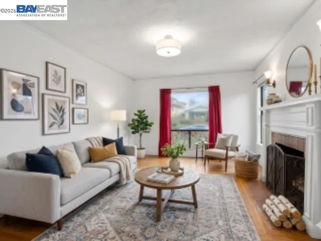 virtually staged living room