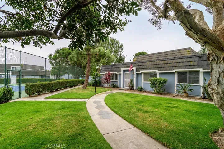 Welcome to 8379 Leeward Dr.