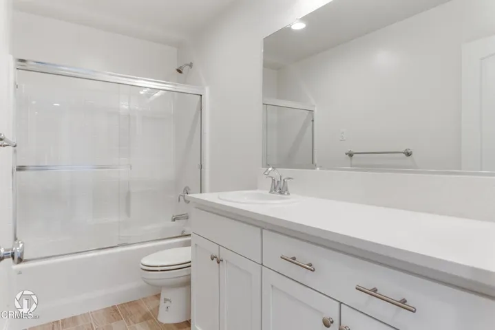 029-3809BalvicarDrive-Bakersfield-CA-933