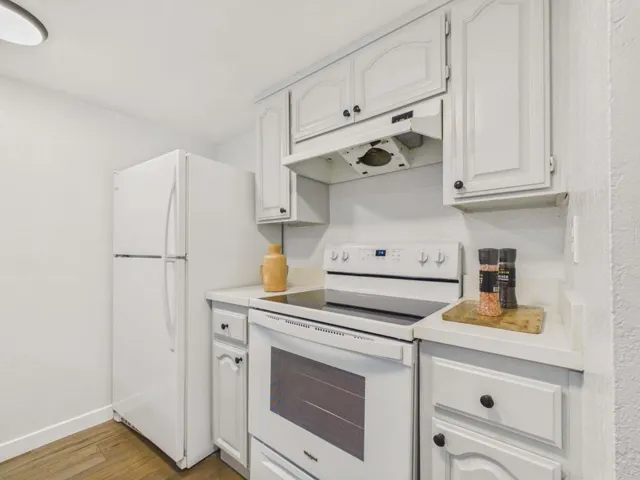 215 Red Oak Drive G, Sunnyvale, California 94086
