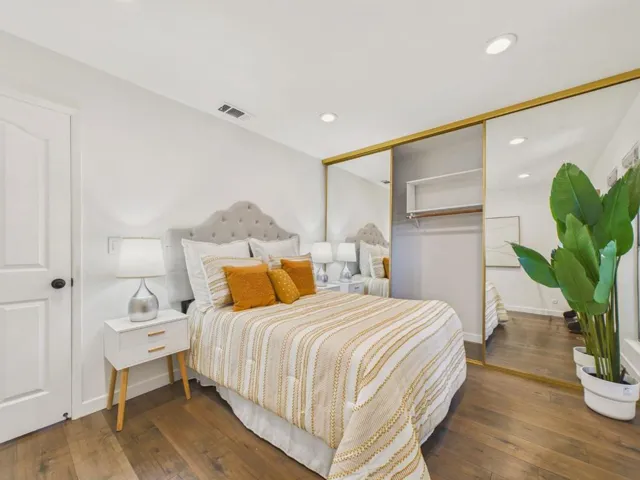 215 Red Oak Drive G, Sunnyvale, California 94086