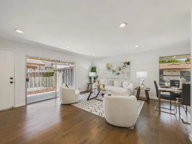 215 Red Oak Drive G, Sunnyvale, California 94086