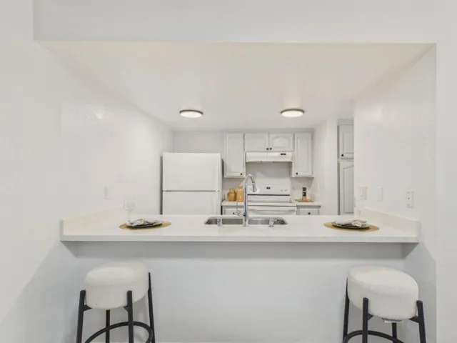 215 Red Oak Drive G, Sunnyvale, California 94086