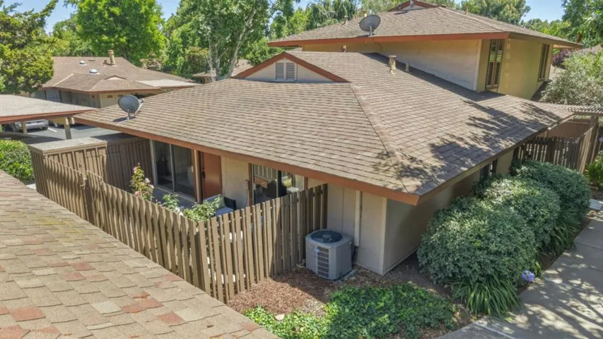 215 Red Oak Drive G, Sunnyvale, California 94086