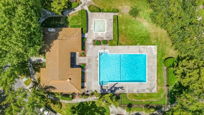215 Red Oak Drive G, Sunnyvale, California 94086