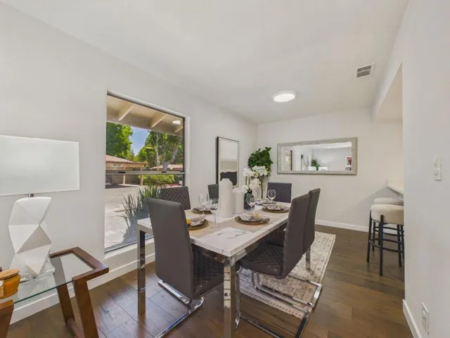 215 Red Oak Drive G, Sunnyvale, California 94086