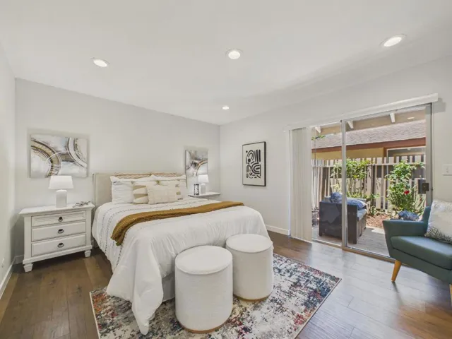 215 Red Oak Drive G, Sunnyvale, California 94086