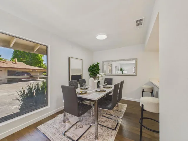 215 Red Oak Drive G, Sunnyvale, California 94086