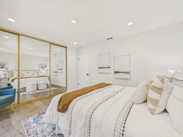 215 Red Oak Drive G, Sunnyvale, California 94086