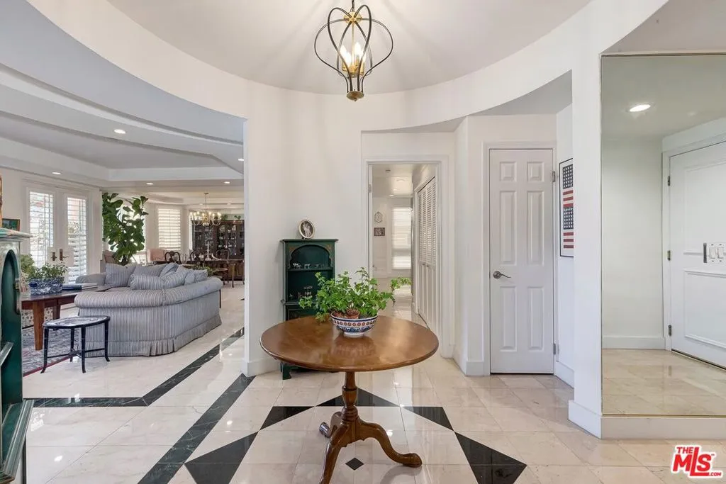 Entry Foyer