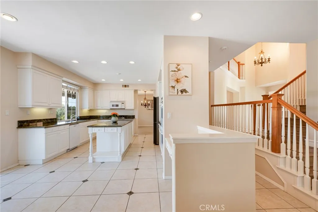 45339 Tiburcio Temecula CA 92592 - Kitchen